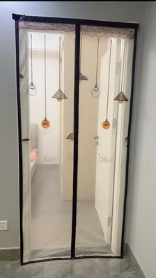 Tenda a rete magnetica popolare per porte e finestre, traspirante e funzionale in vari colori